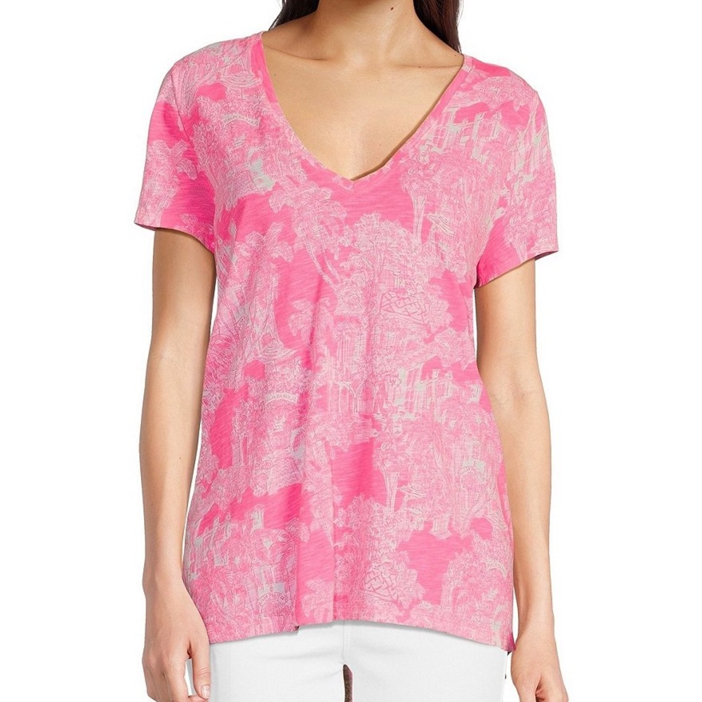 Lilly Pulitzer
Etta Knit Anniversary Toile Print V-Neck Short Sleeve Tee